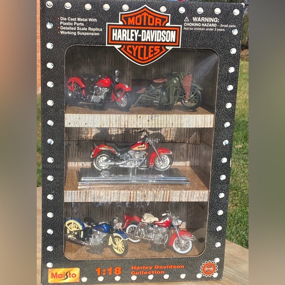 Harley-Davidson Motorcycle Model Set - Picture 2 of 11